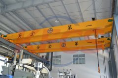 光伏光電行業(yè)潔凈行車