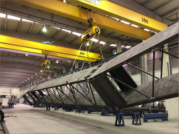 360度懸空翻轉(zhuǎn)吊機(jī)